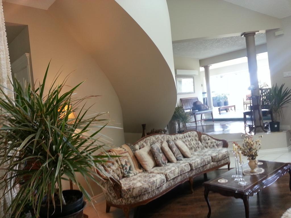 By The Sea Bnb, Sidney Victoria Bc Bagian luar foto