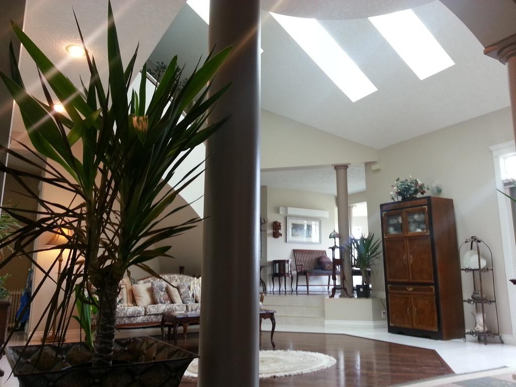 By The Sea Bnb, Sidney Victoria Bc Bagian luar foto