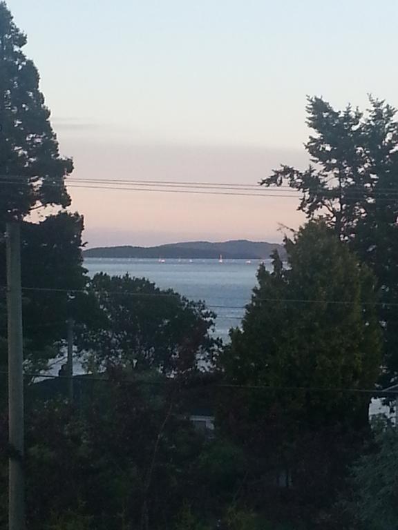 By The Sea Bnb, Sidney Victoria Bc Bagian luar foto
