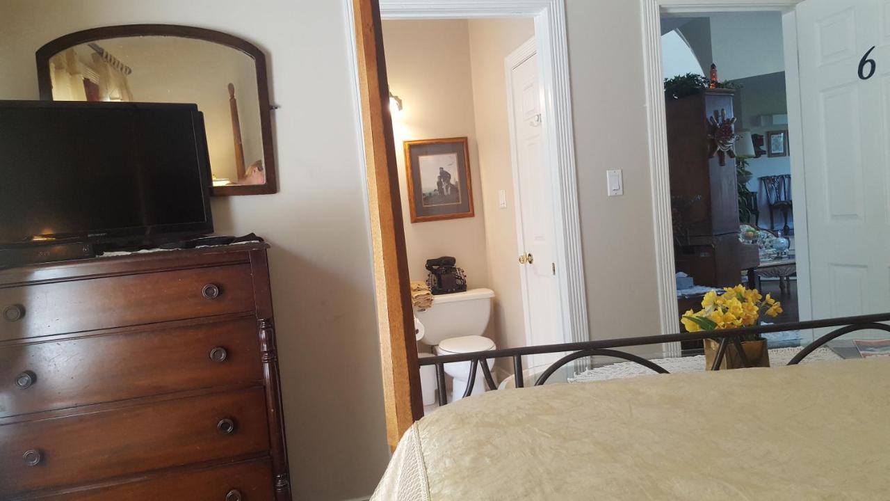 By The Sea Bnb, Sidney Victoria Bc Bagian luar foto