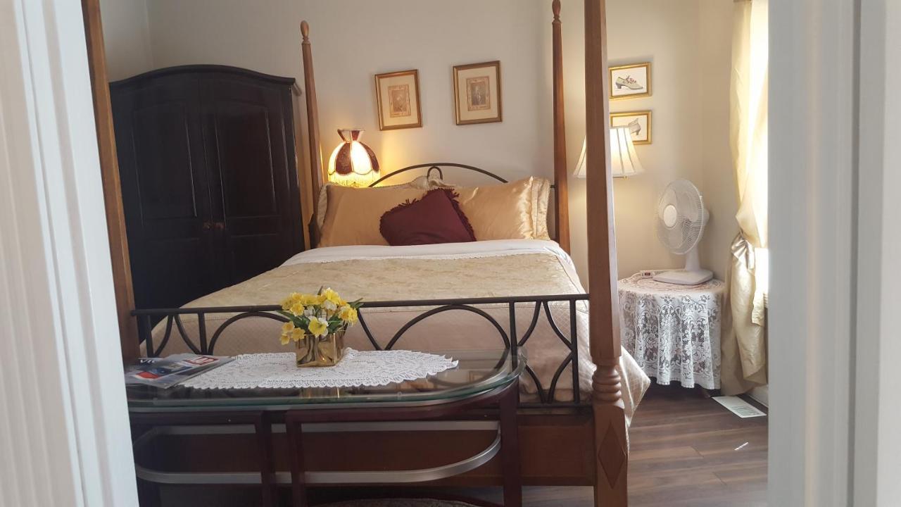 By The Sea Bnb, Sidney Victoria Bc Bagian luar foto