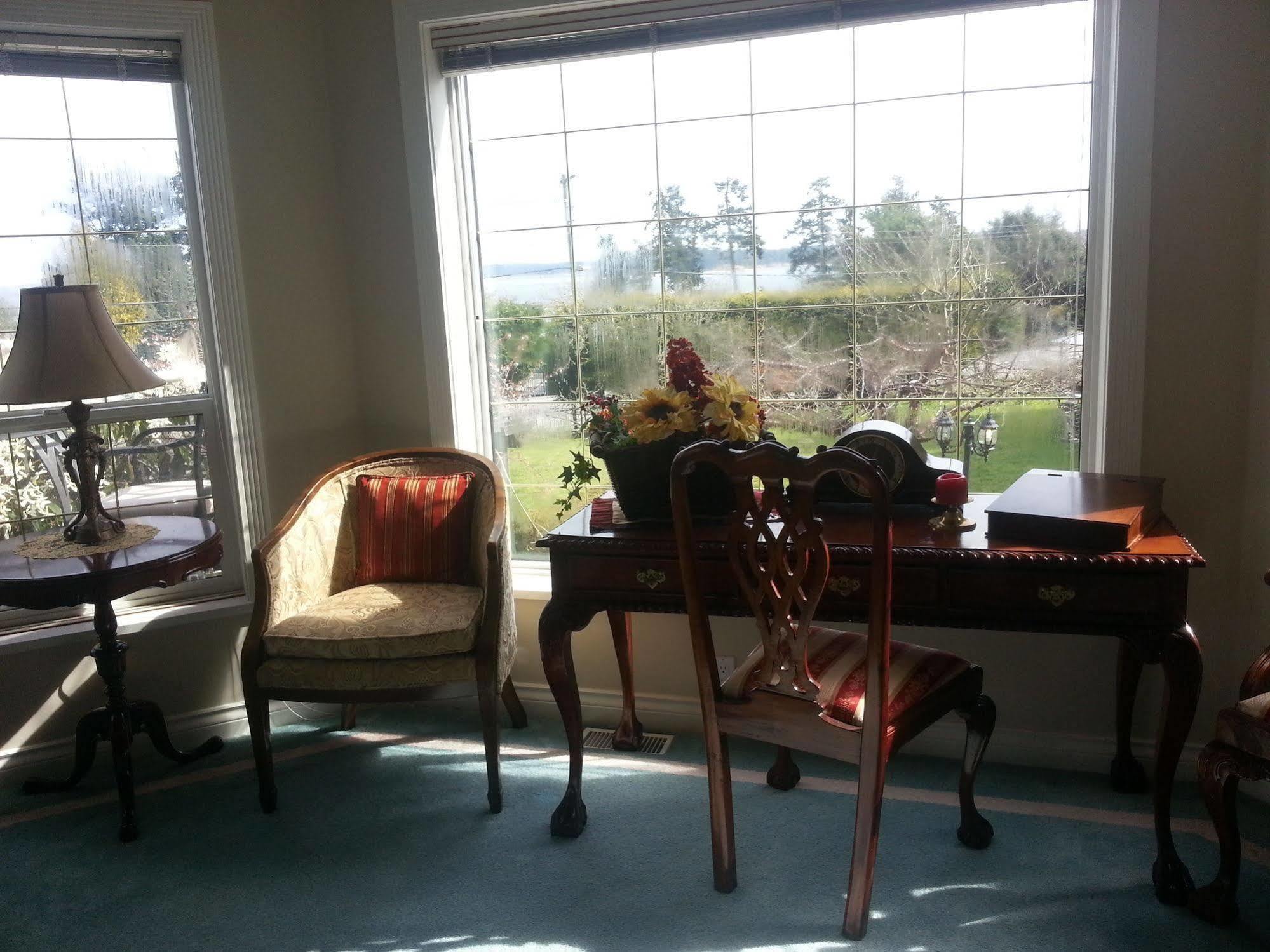 By The Sea Bnb, Sidney Victoria Bc Bagian luar foto